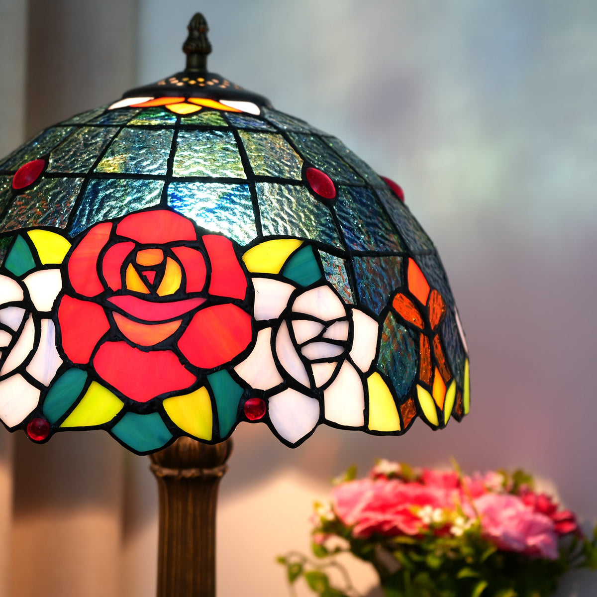 Tiffany-style stained glass table lamp with roses