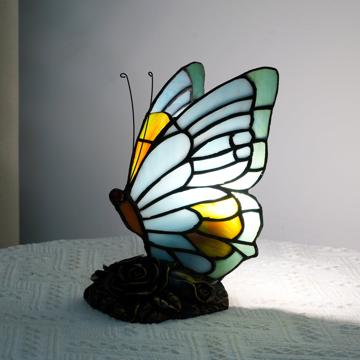 Butterfly Lamp in Multicolored Stained Glass and Roses