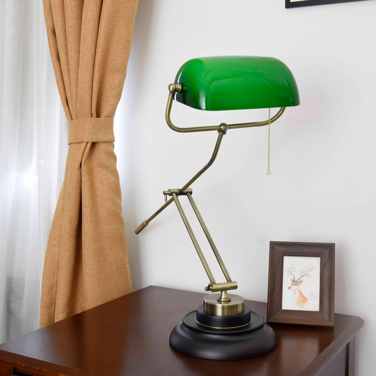 Classic Banker's Lamp in Brass and Green Glass