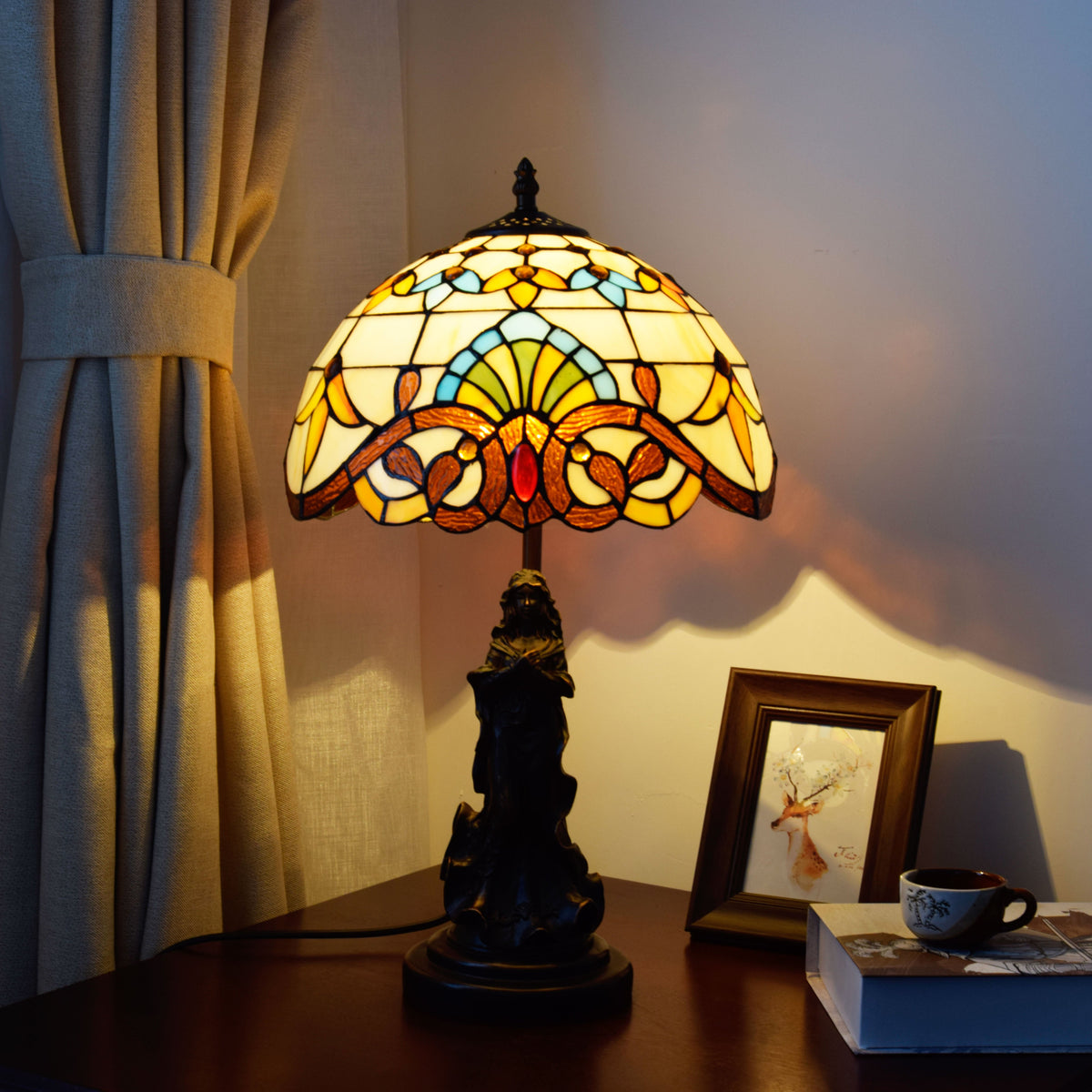 Tiffany Table Lamp in Tinted Glass and Base, Woman