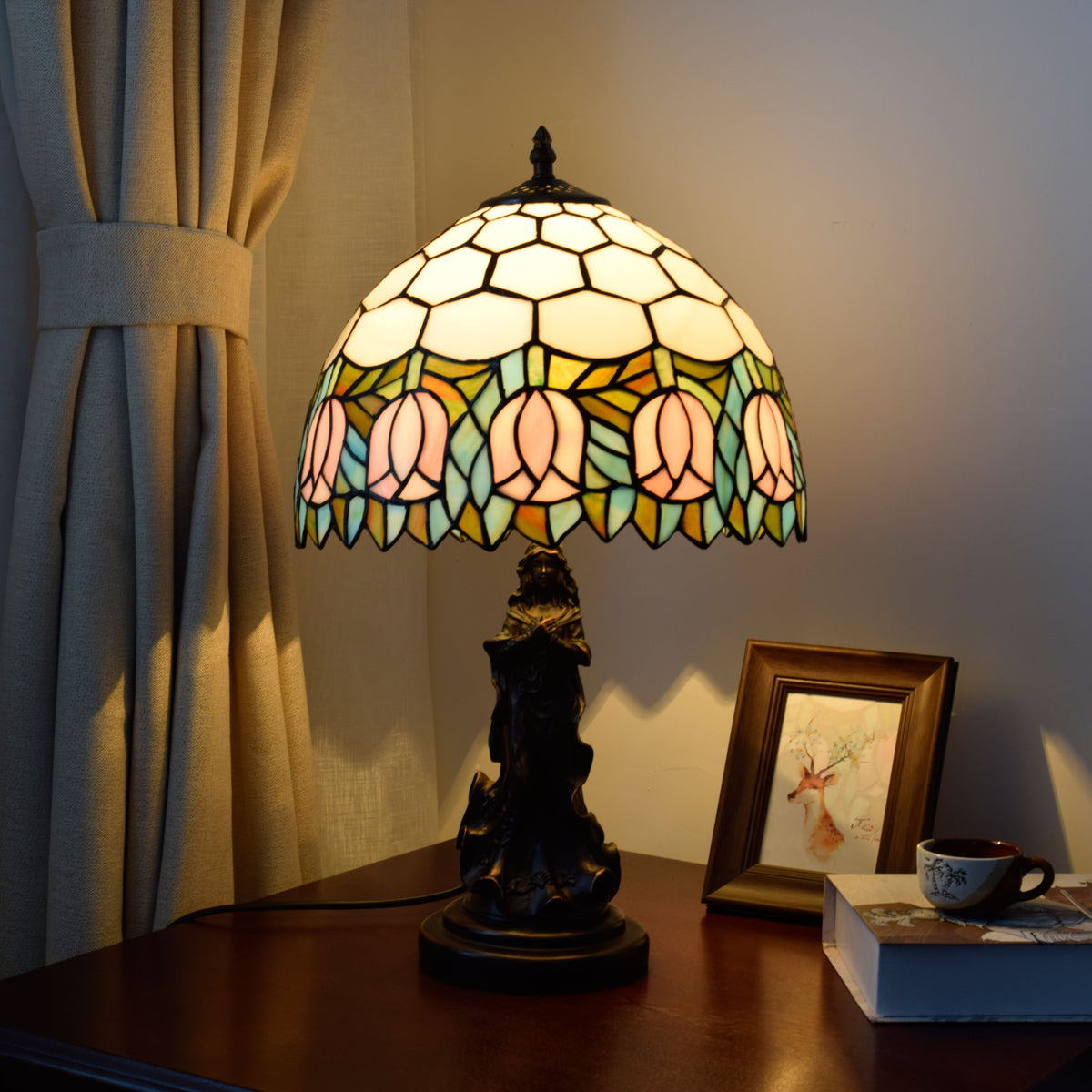 Tiffany-style Floral Stained Glass Table Lamp with Sculpted Base