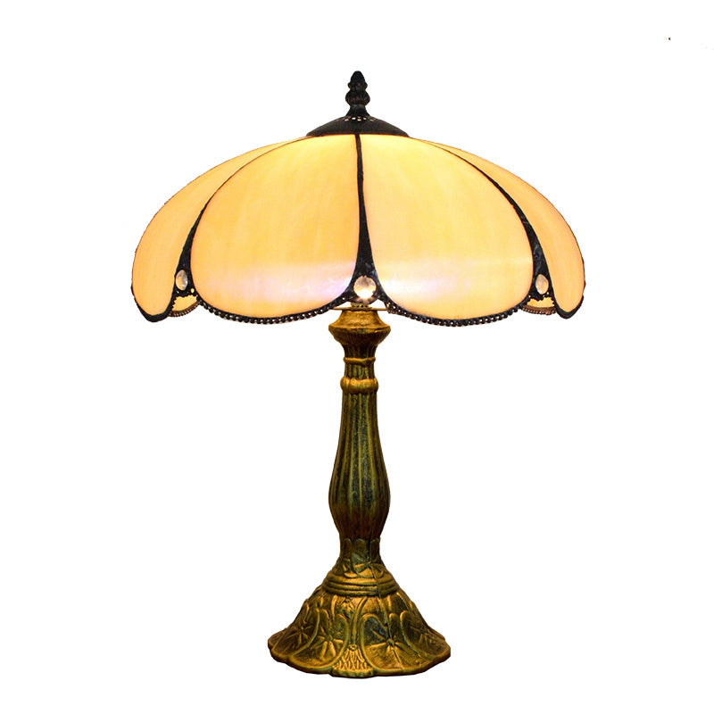 Tiffany Table Lamp in Scalloped Glass and Aged Bronze