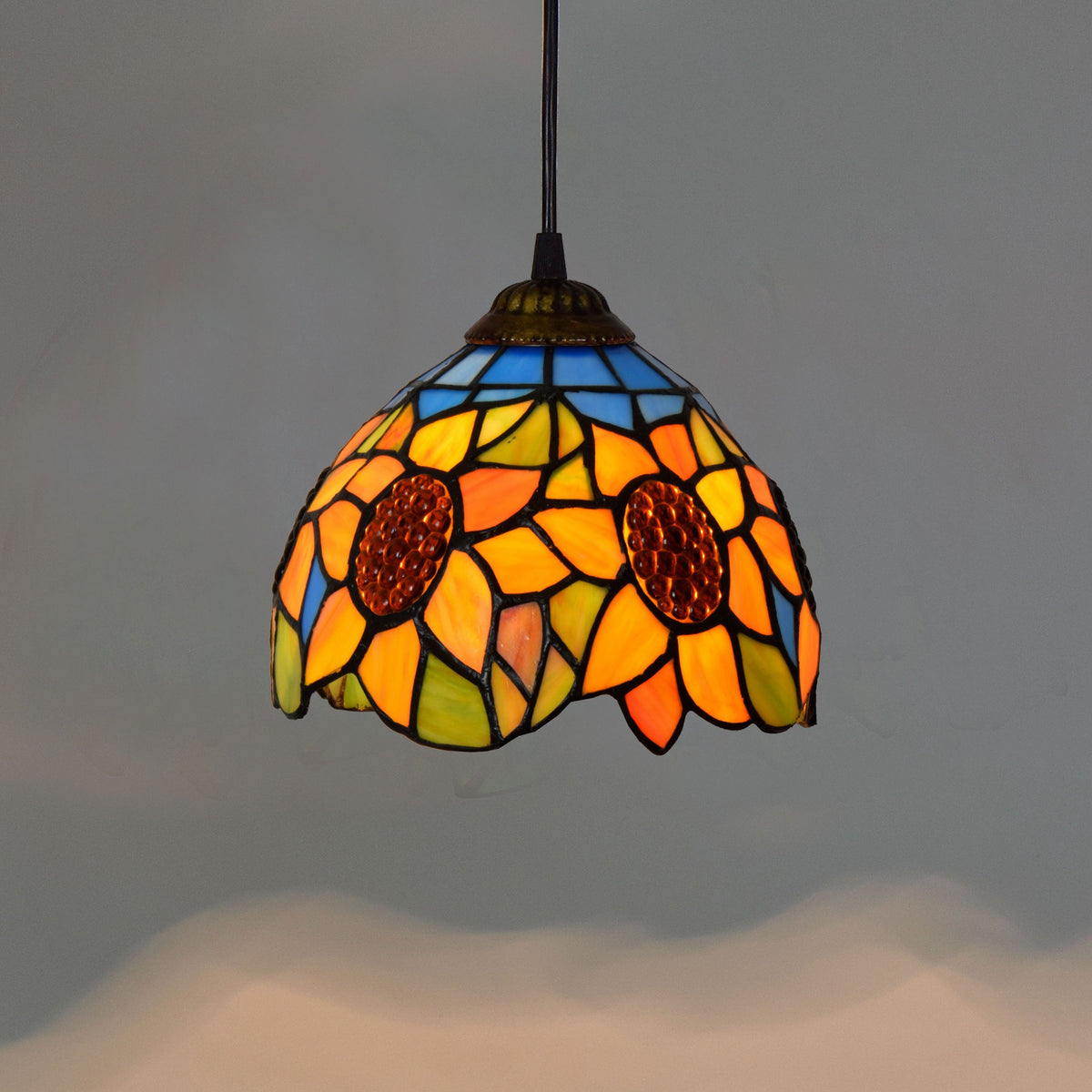Tiffany-Style Sunflower Stained Glass Pendant Light