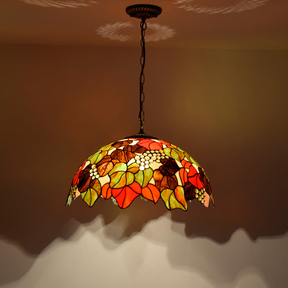 Tiffany Stained Glass Hanging Decoration with Leaf and Grape Motif