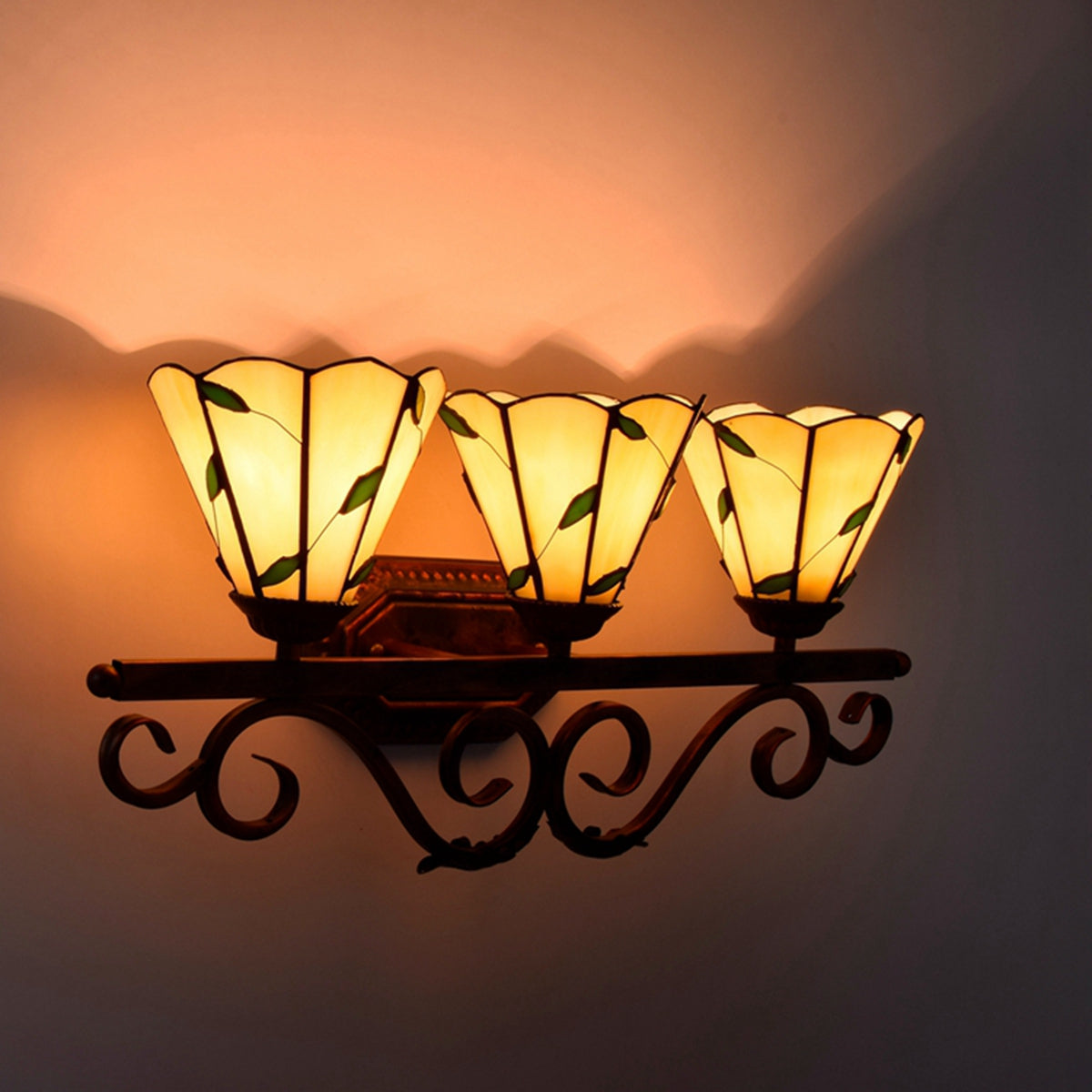 Tiffany Green Leaves 3-Light Wall Sconce