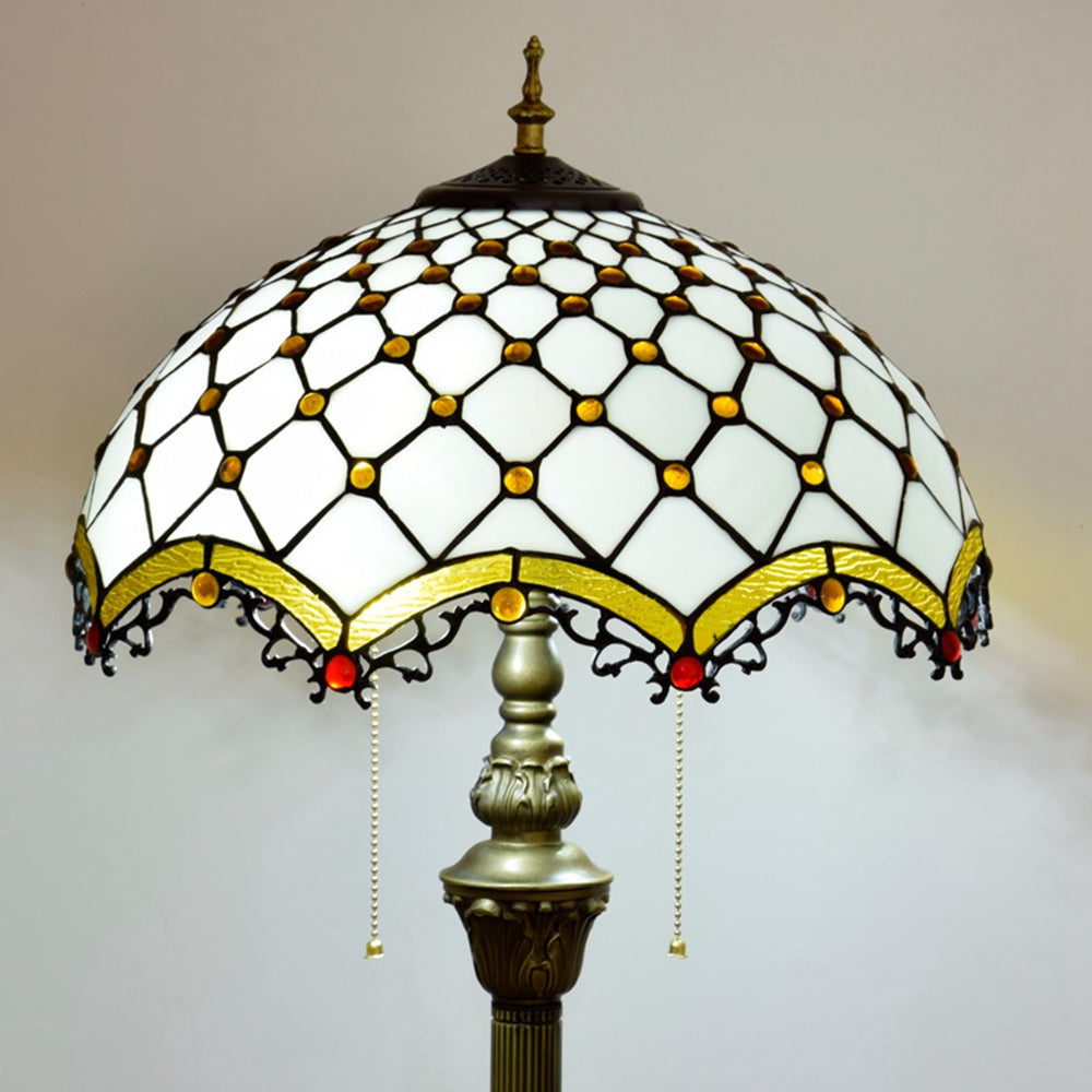 Tiffany-style living room lamp in white tinted glass with diamond pattern