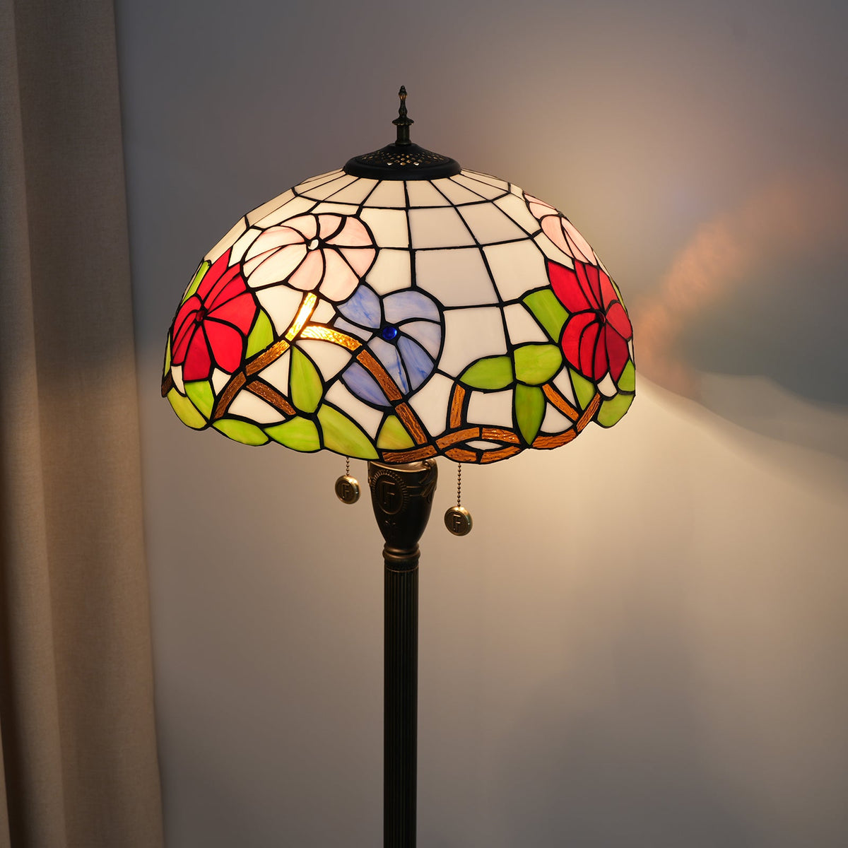 Tiffany Floor Lamp in Floral Stained Glass and Antique Bronze