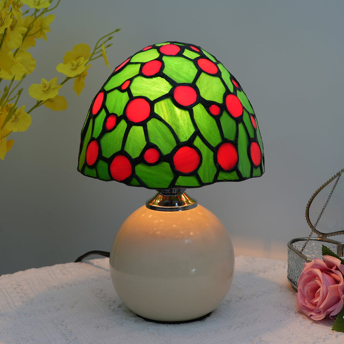 Tiffany Style Table Lamp in Green and Red Stained Glass