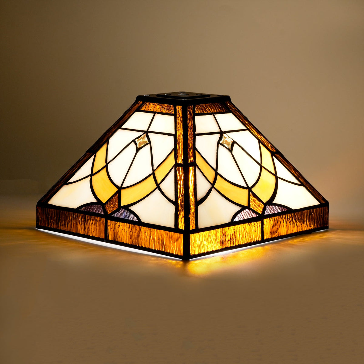 Tiffany-style lampshade in cream and amber tinted glass