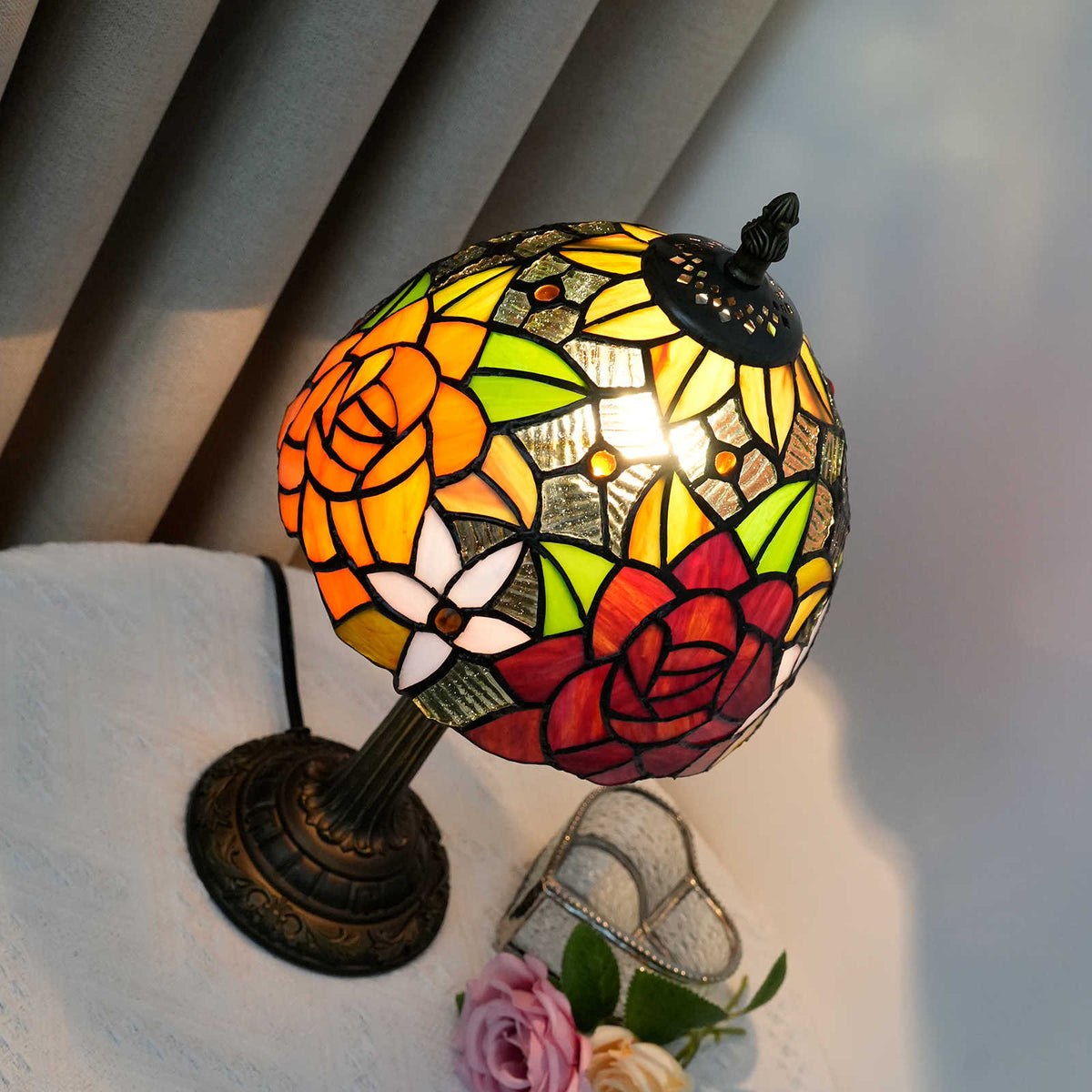 Table Lamp in Tinted Glass with Multicolored Rose Pattern
