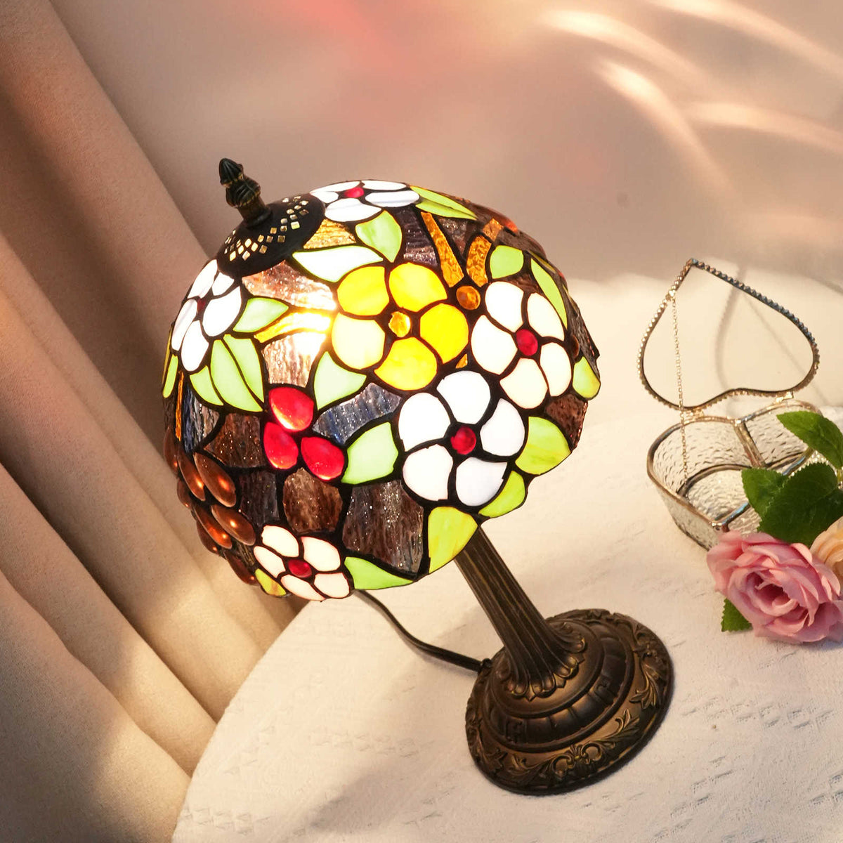 Tiffany Table Lamp in Multicolored Floral Stained Glass