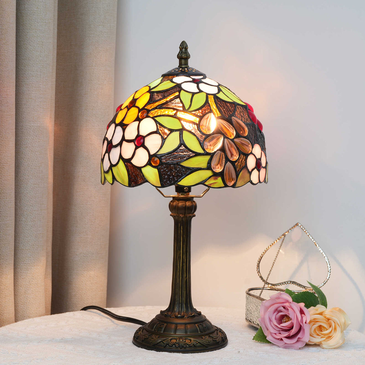 Tiffany Table Lamp in Multicolored Floral Stained Glass