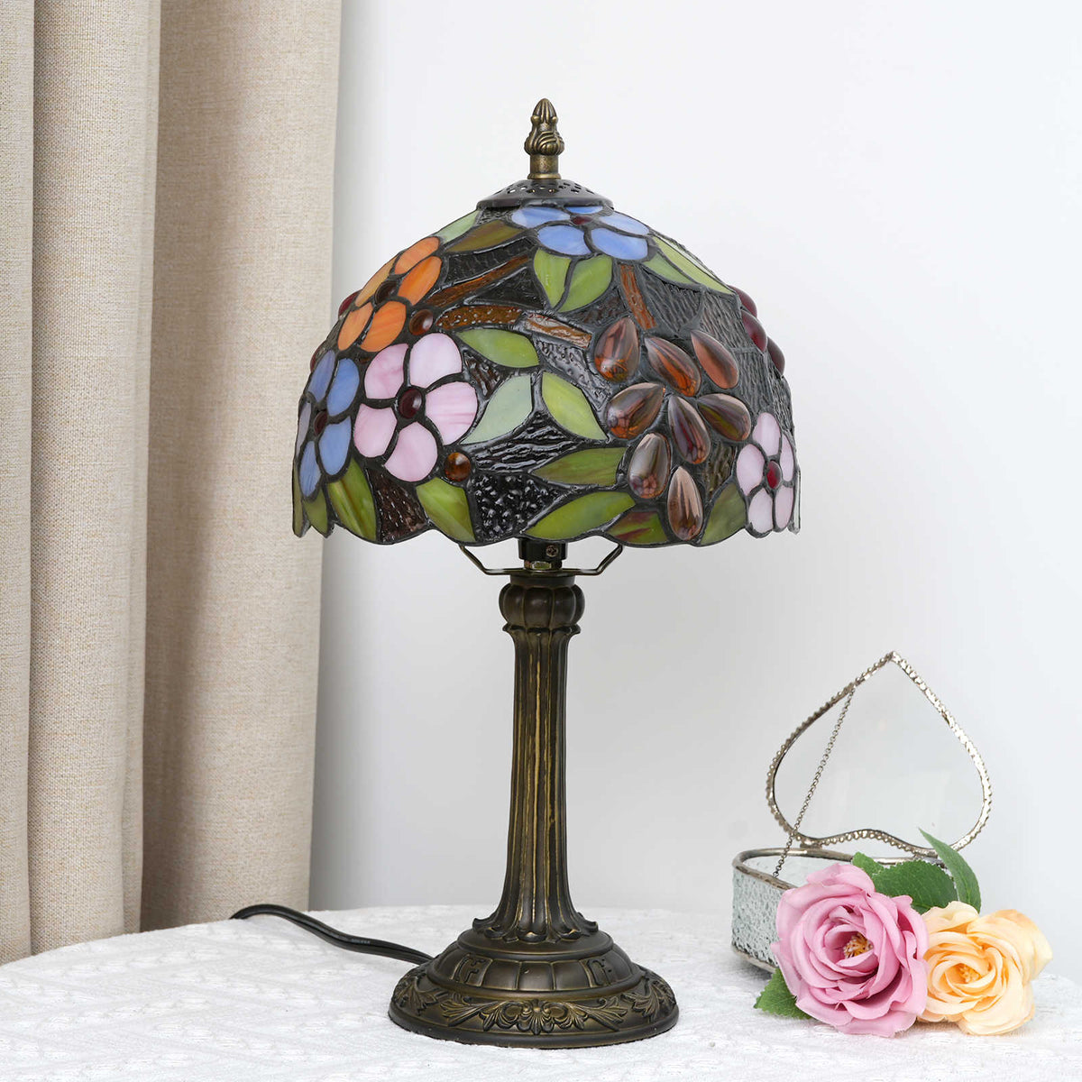Tiffany Table Lamp in Multicolored Floral Stained Glass