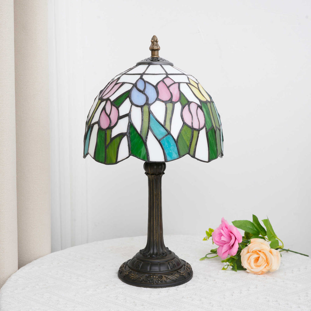 Tiffany-style table lamp with pink tulips