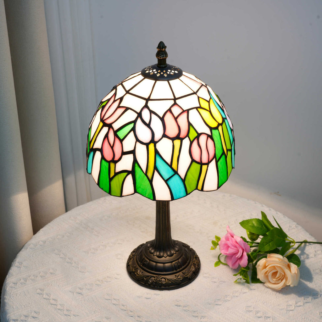 Tiffany-style table lamp with pink tulips