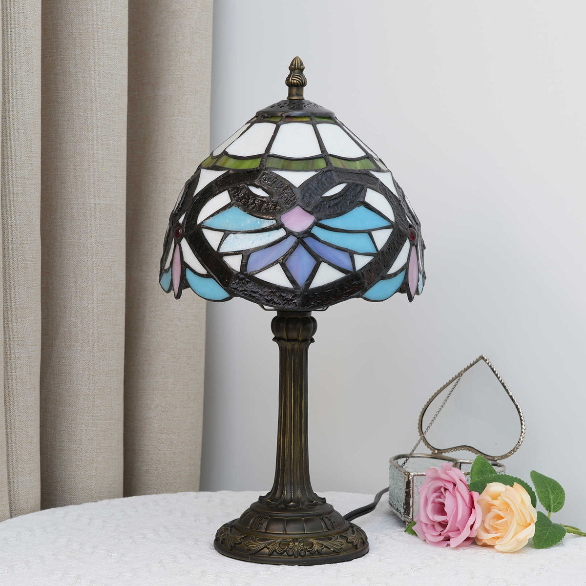 Tiffany Lamp in Stained Glass