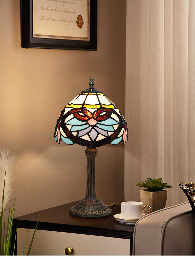 Tiffany Lamp in Stained Glass