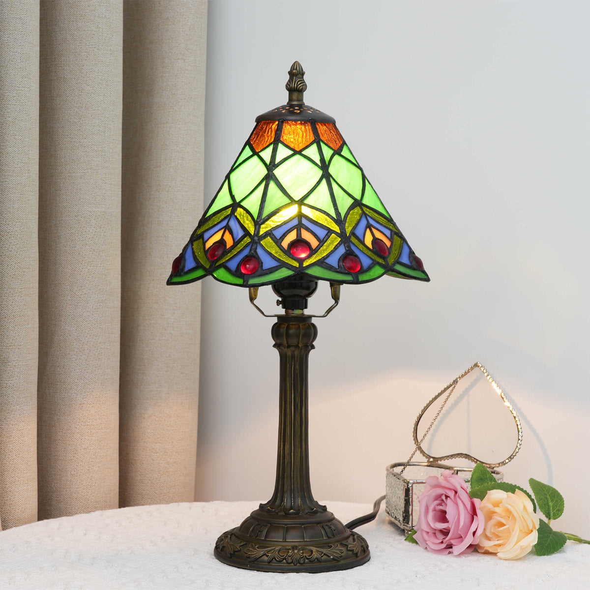 Tiffany Table Lamp in Stained Glass and Antique Bronze