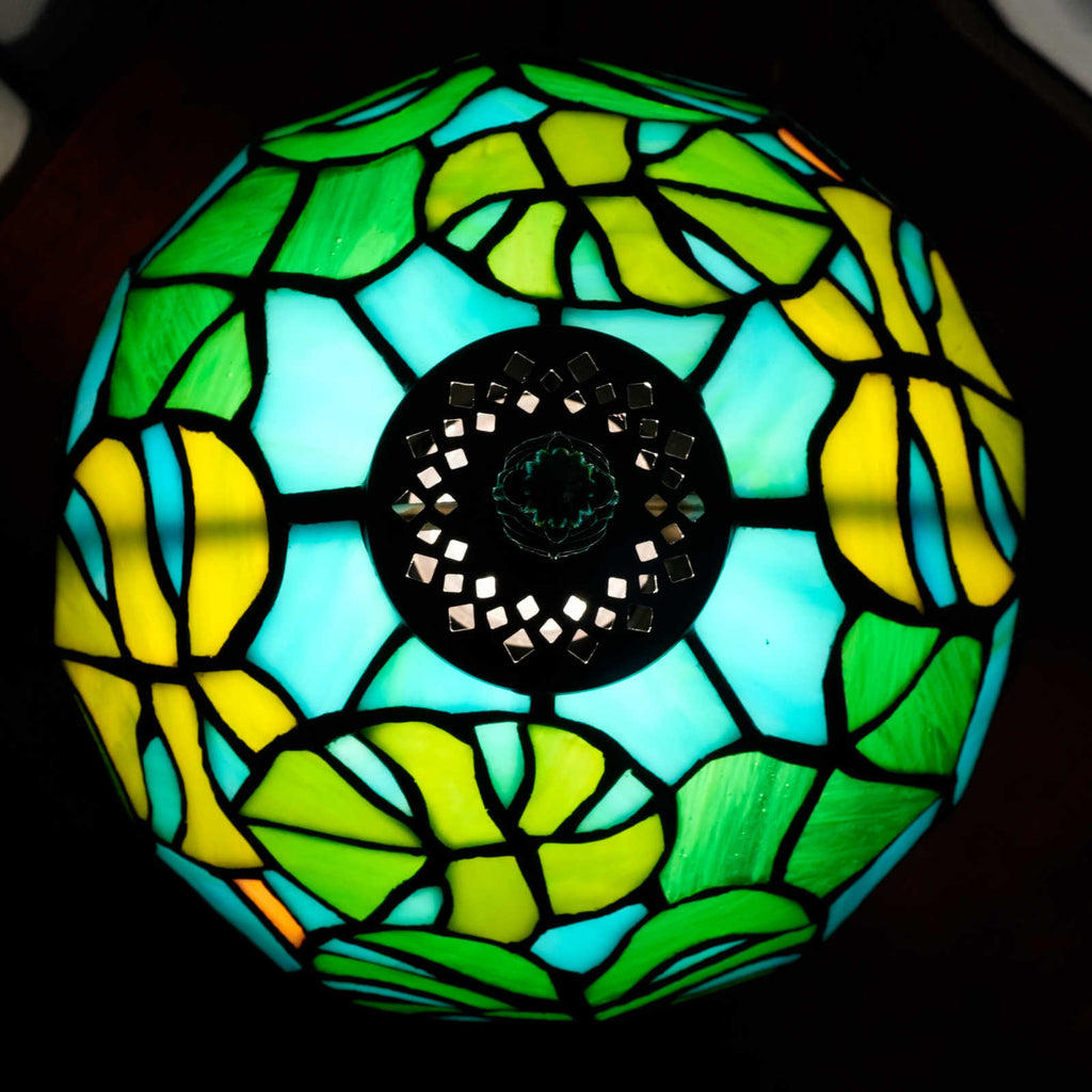 Tiffany Style Stained Glass Leaf Table Lamp