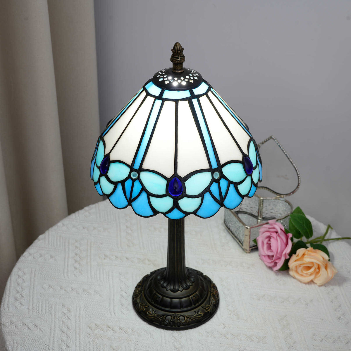 Antique Blue Blue Glass Tiffany Style Table Lamp
