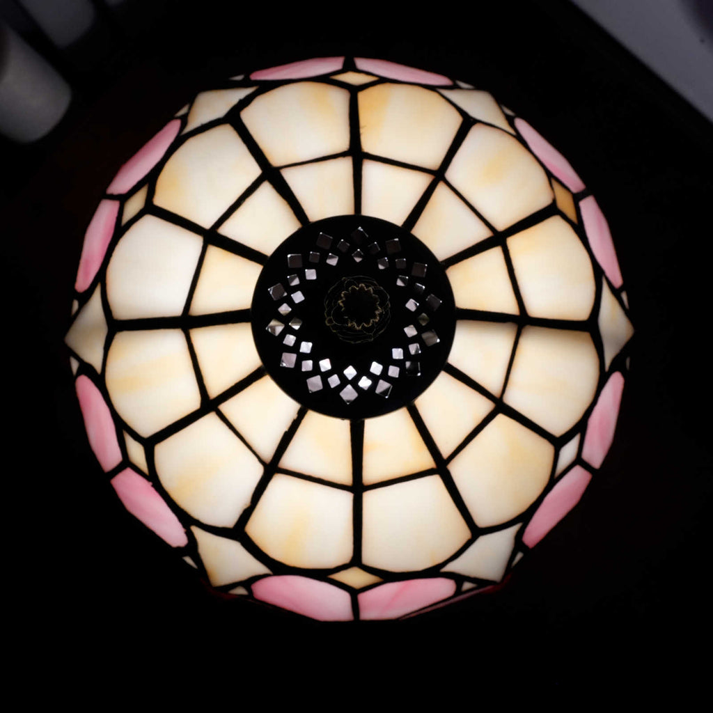 Tiffany-style stained glass table lamp in pink and red drops