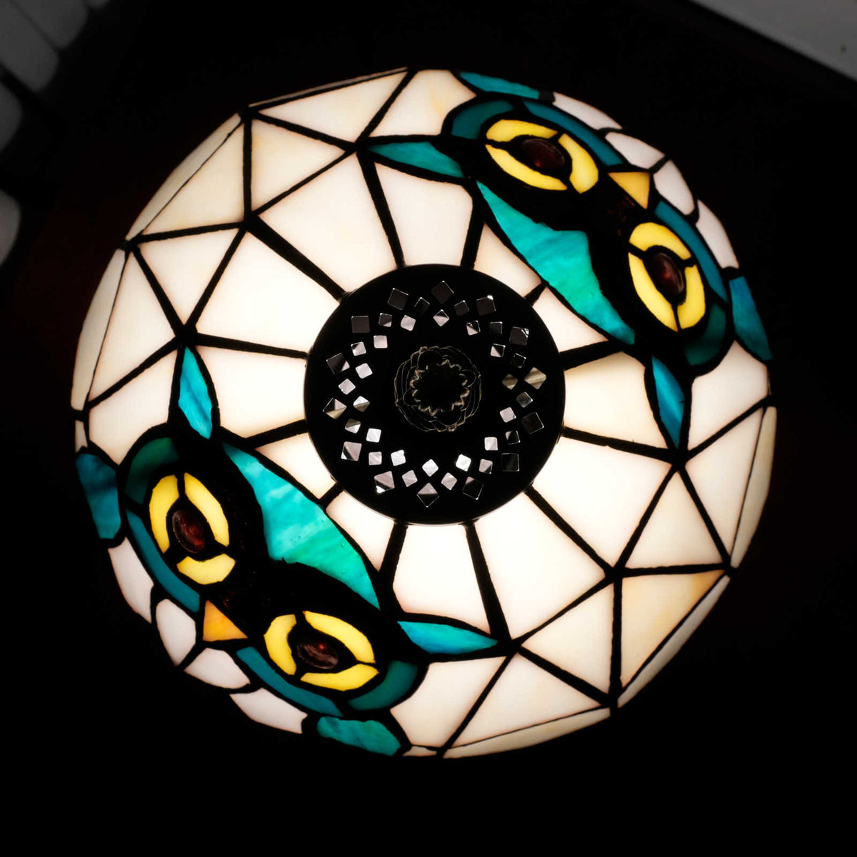Tiffany Owl Table Lamp in Tinted Glass