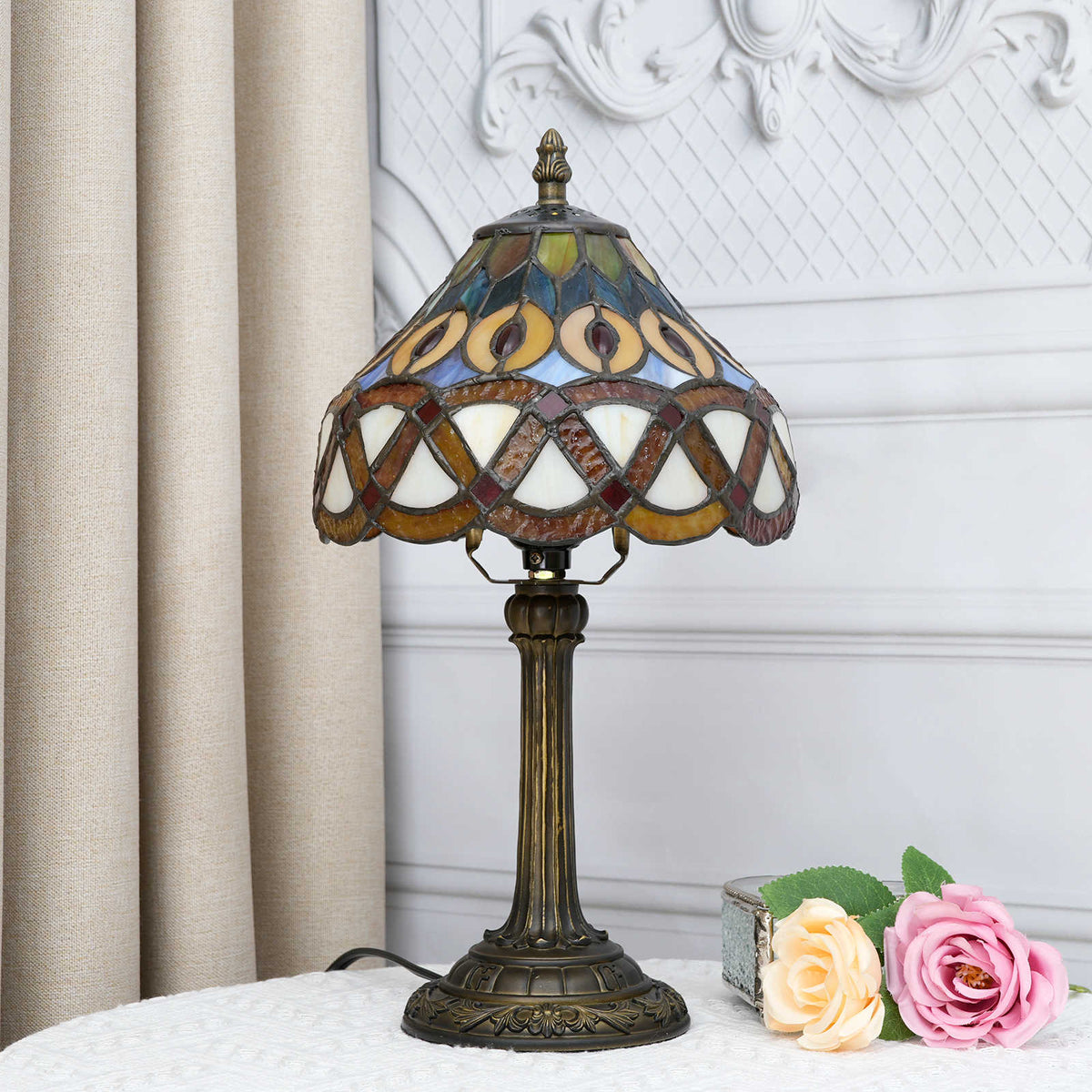 Tiffany Table Lamp in Multicolored Stained Glass