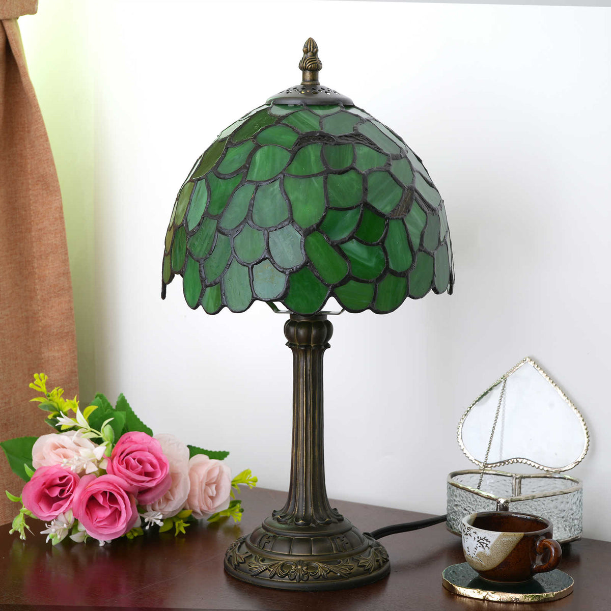 Tiffany Table Lamp in Green Glass and Antique Bronze