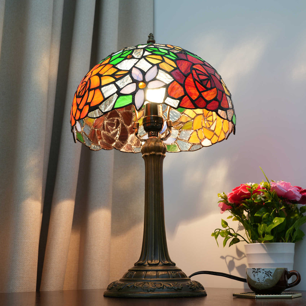 Tiffany Stained Glass Table Lamp with Rose Motifs