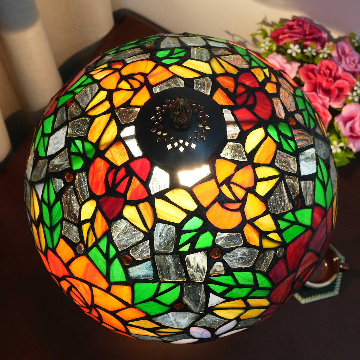 Tiffany Stained Glass Table Lamp with Rose Motifs