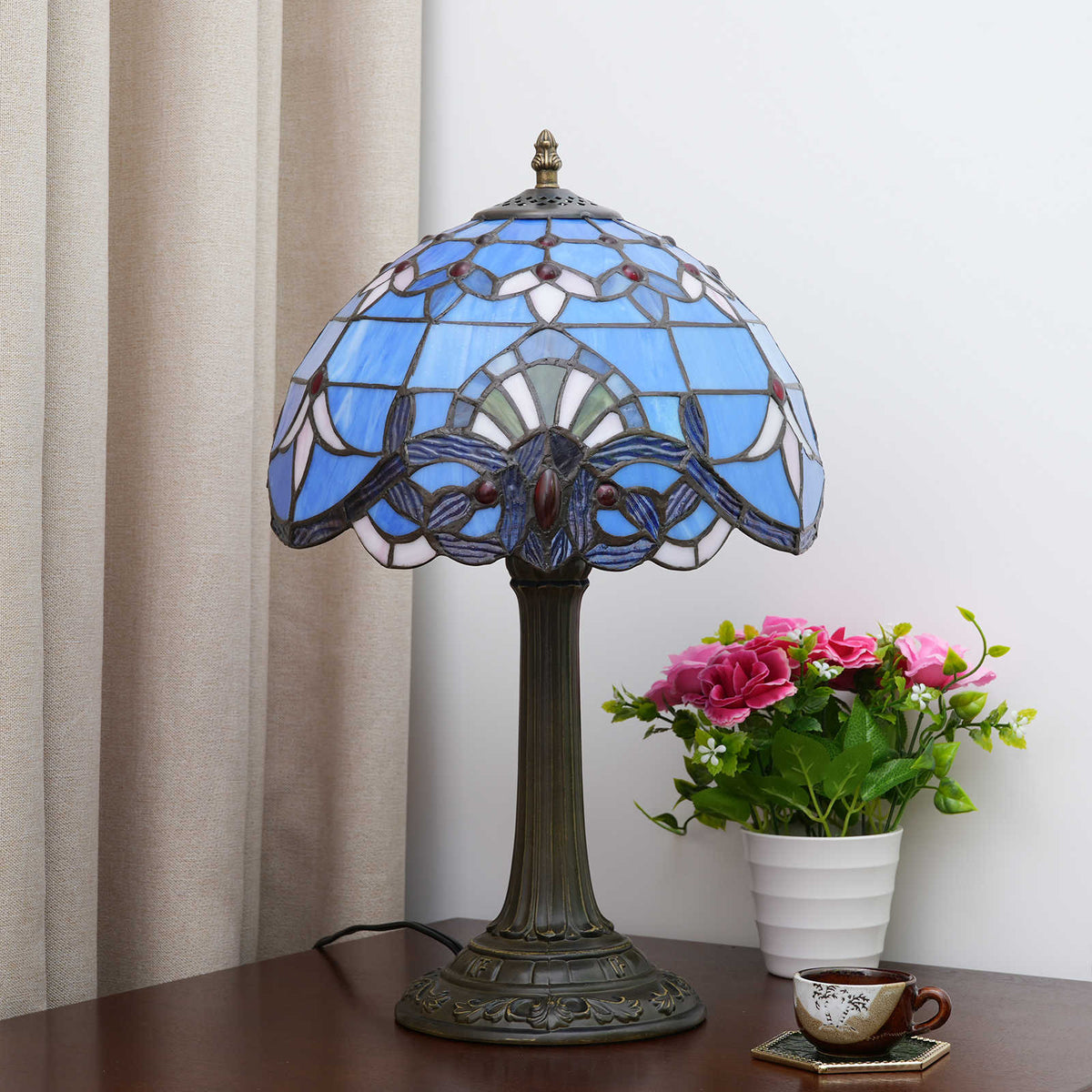 Tiffany Table Lamp in Lavender Tinted Glass