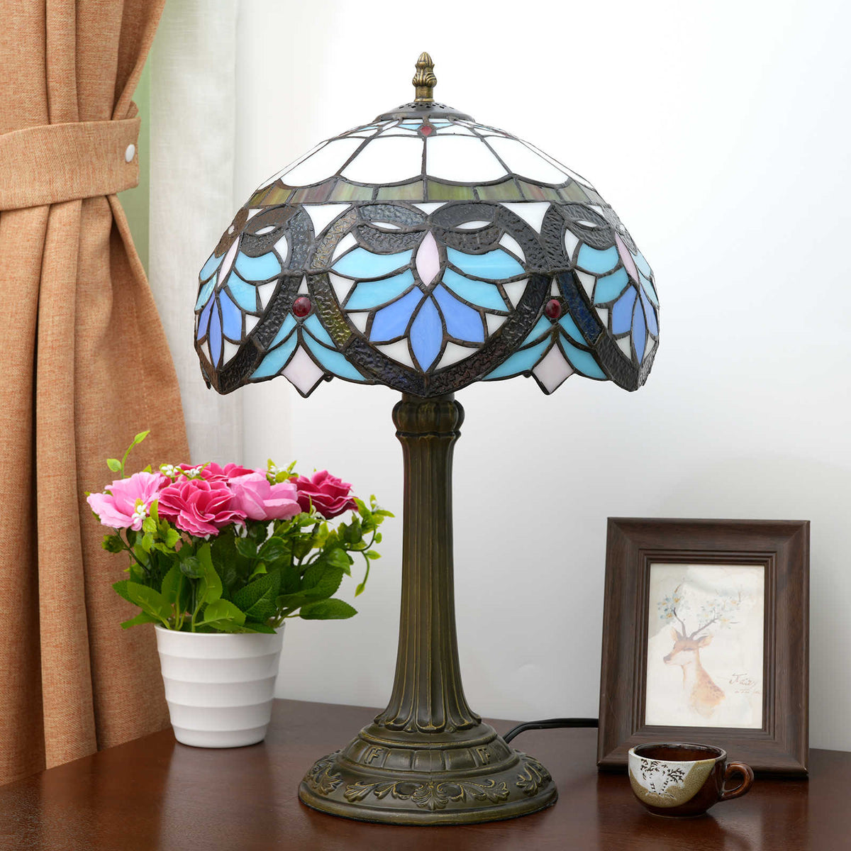 Tiffany Style Stained Glass Table Lamp, Blue and Cream