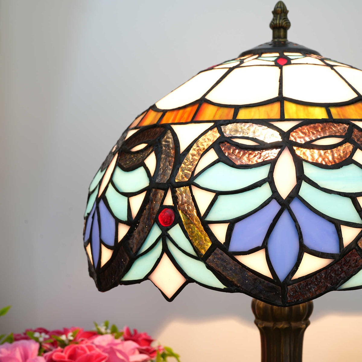 Tiffany Style Stained Glass Table Lamp, Blue and Cream
