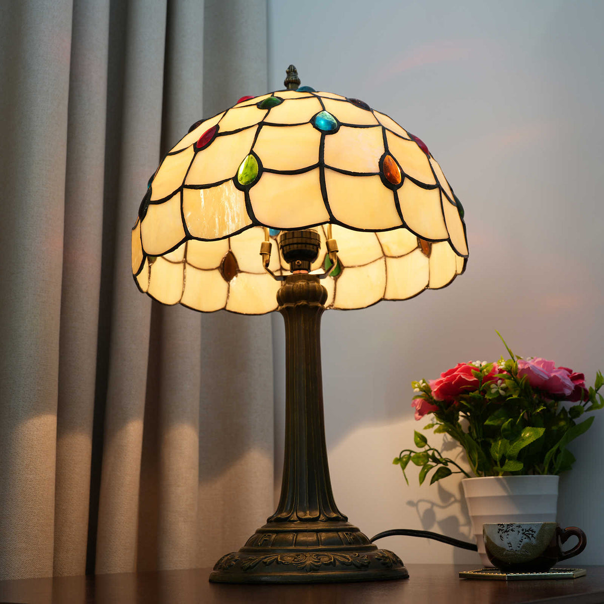 Tiffany Style Table Lamp with Colorful Drops