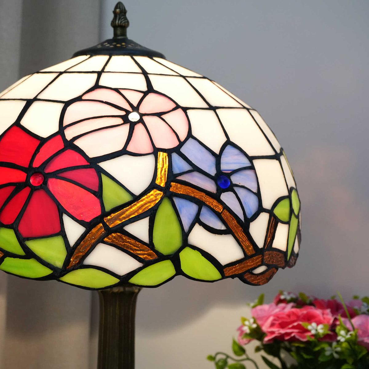 Floral Tiffany Style Table Lamp in Stained Glass