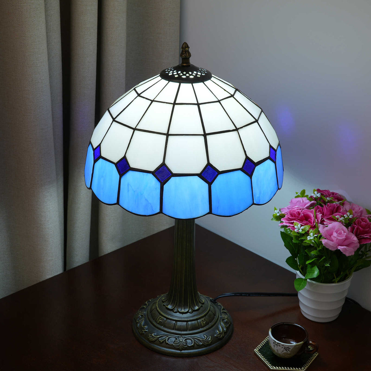 Tiffany Table Lamp in Blue, White and Purple Stained Glass