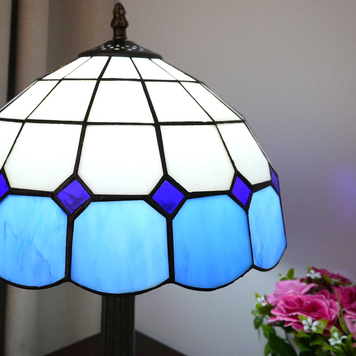 Tiffany Table Lamp in Blue, White and Purple Stained Glass
