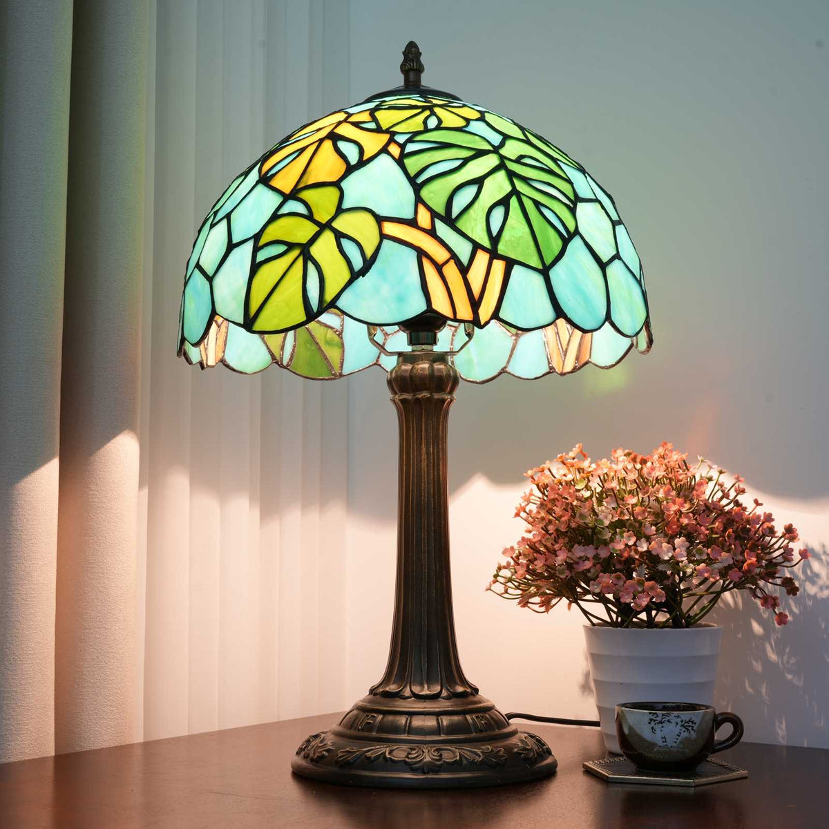 Tiffany Table Lamp in Stained Glass with Tropical Leaves