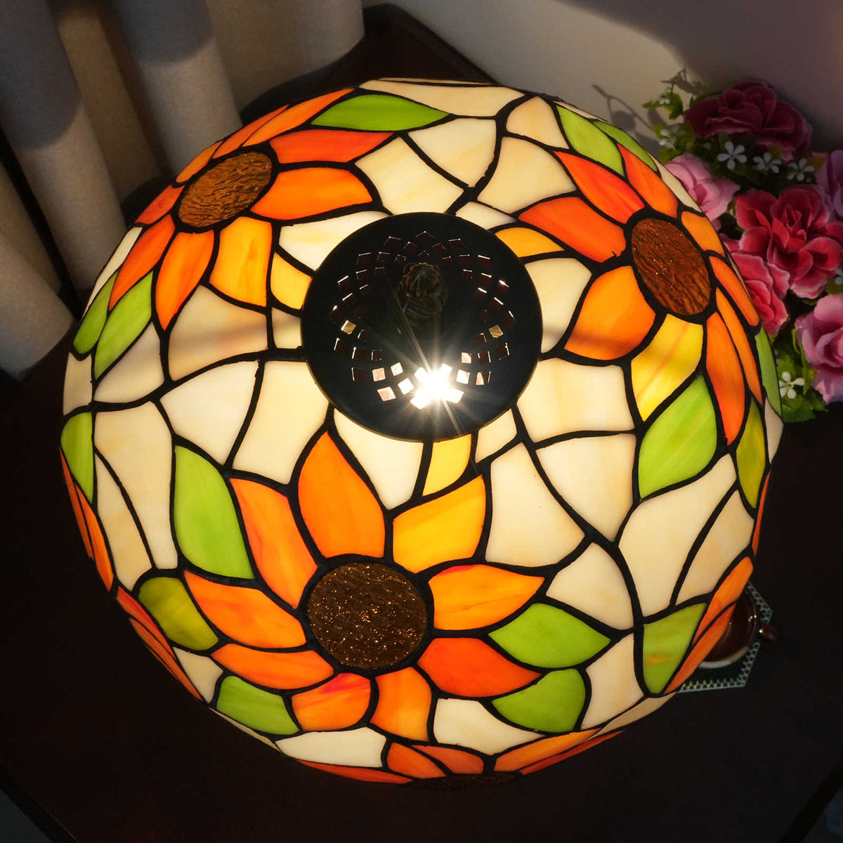 Tiffany Flower Table Lamp in Stained Glass