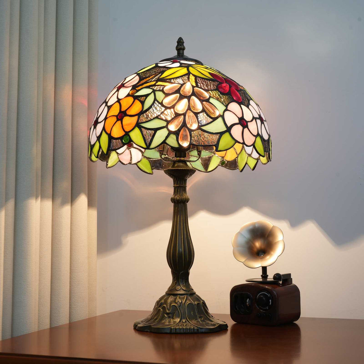 Tiffany Table Lamp in Floral Stained Glass and Bronze