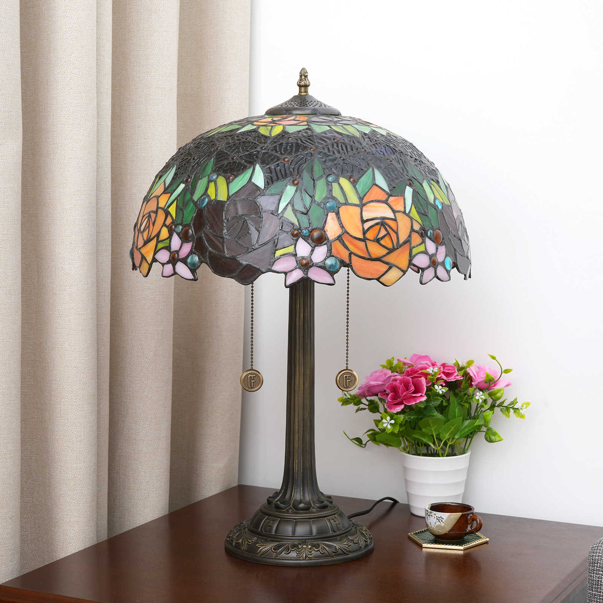 Tiffany Style Stained Glass Table Lamp with Roses