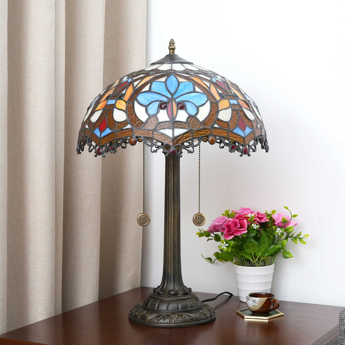 Tiffany Table Lamp in Stained Glass with Butterfly Motif