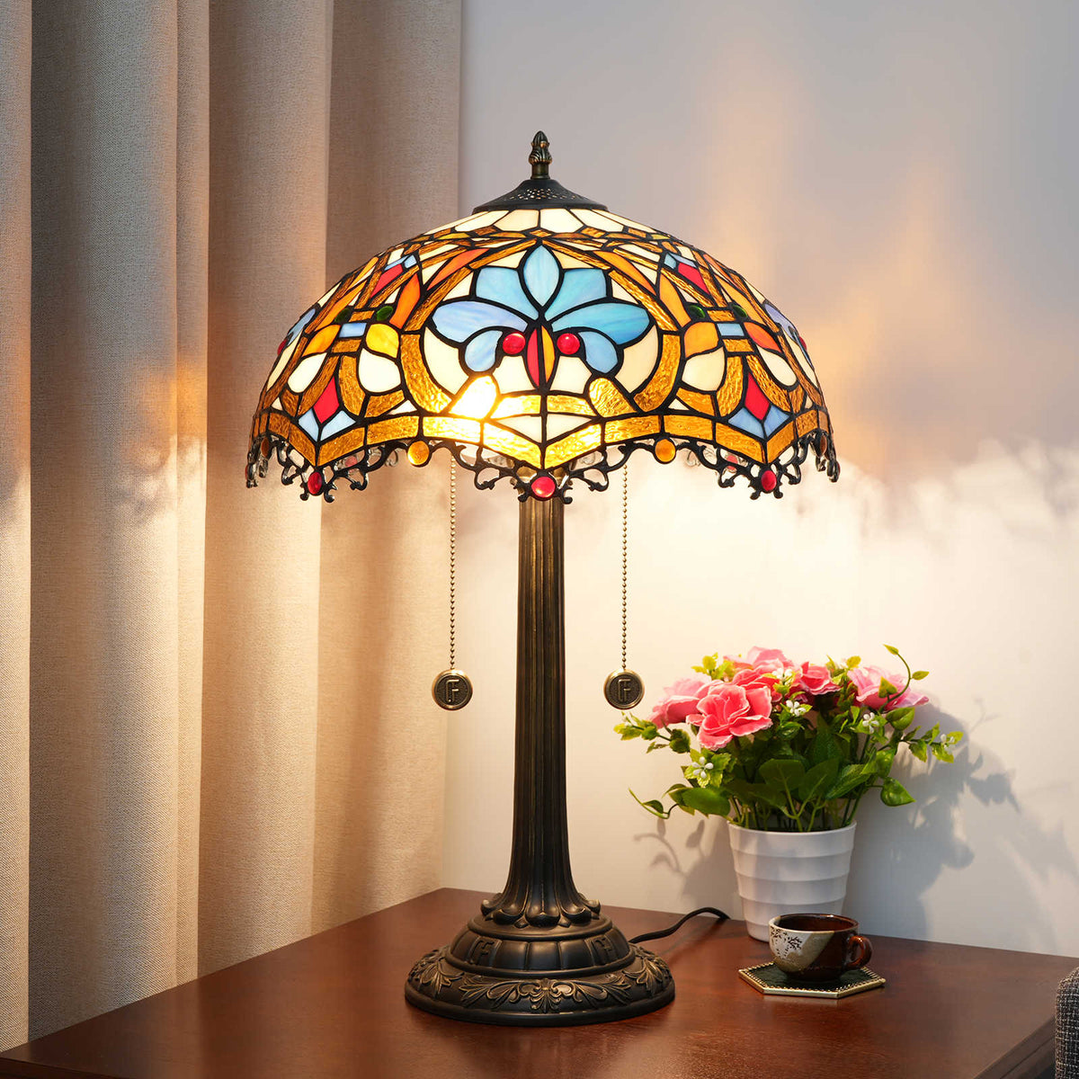 Tiffany Table Lamp in Stained Glass with Butterfly Motif