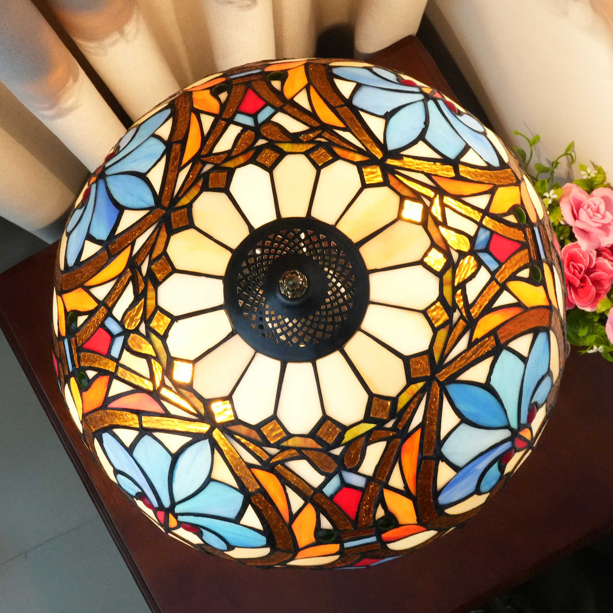 Tiffany Table Lamp in Stained Glass with Butterfly Motif