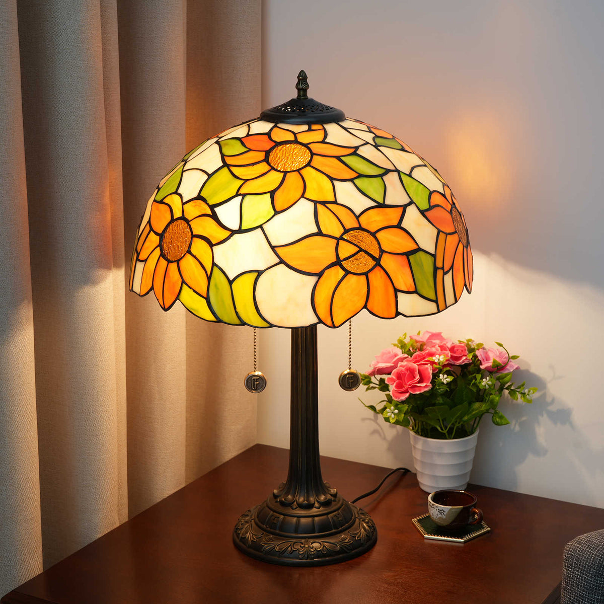 Sunflower Stained Glass Tiffany Style Table Lamp