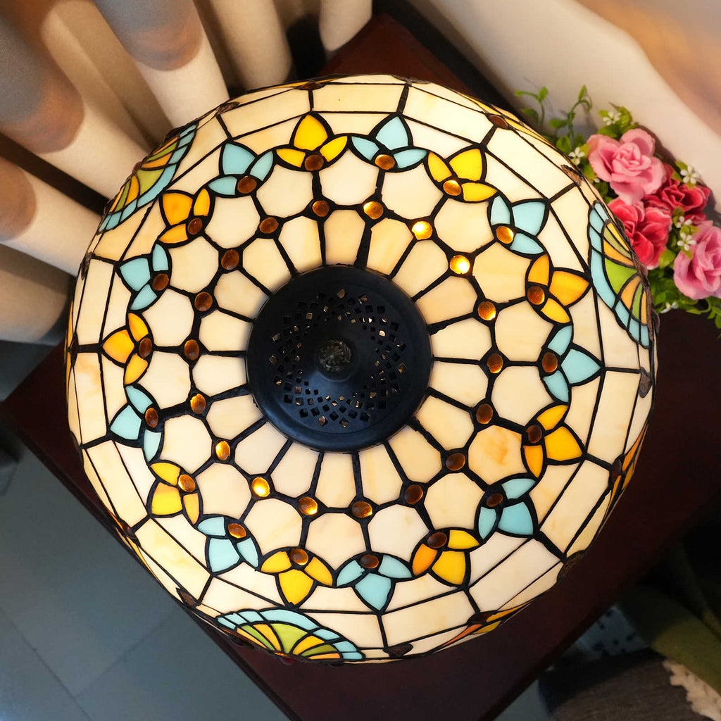 Tiffany Lamp in Stained Glass and Copper