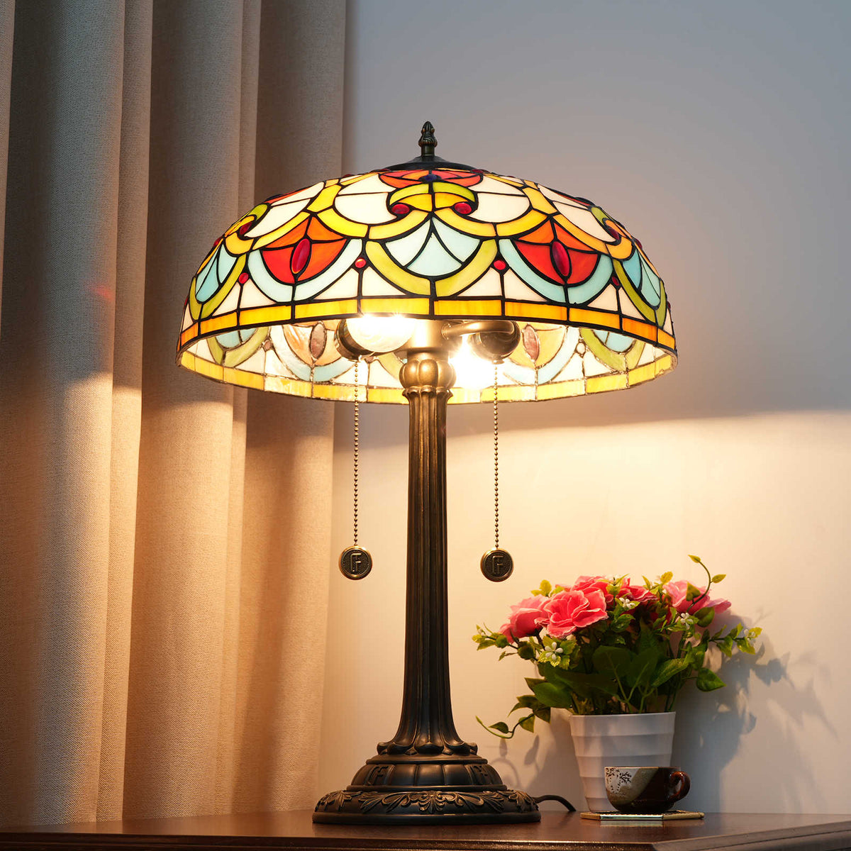 Tiffany Table Lamp in Multicolored Glass and Bronze