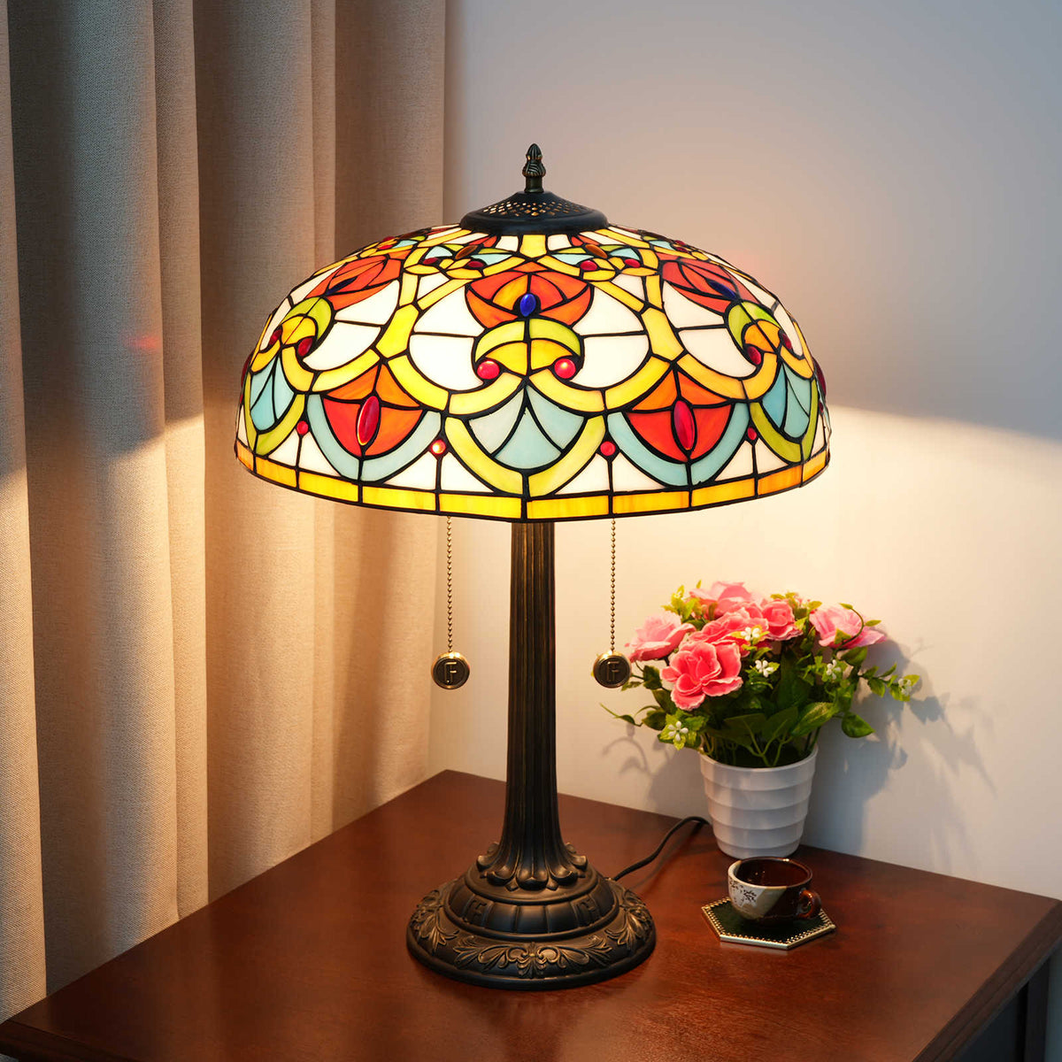 Tiffany Table Lamp in Multicolored Glass and Bronze