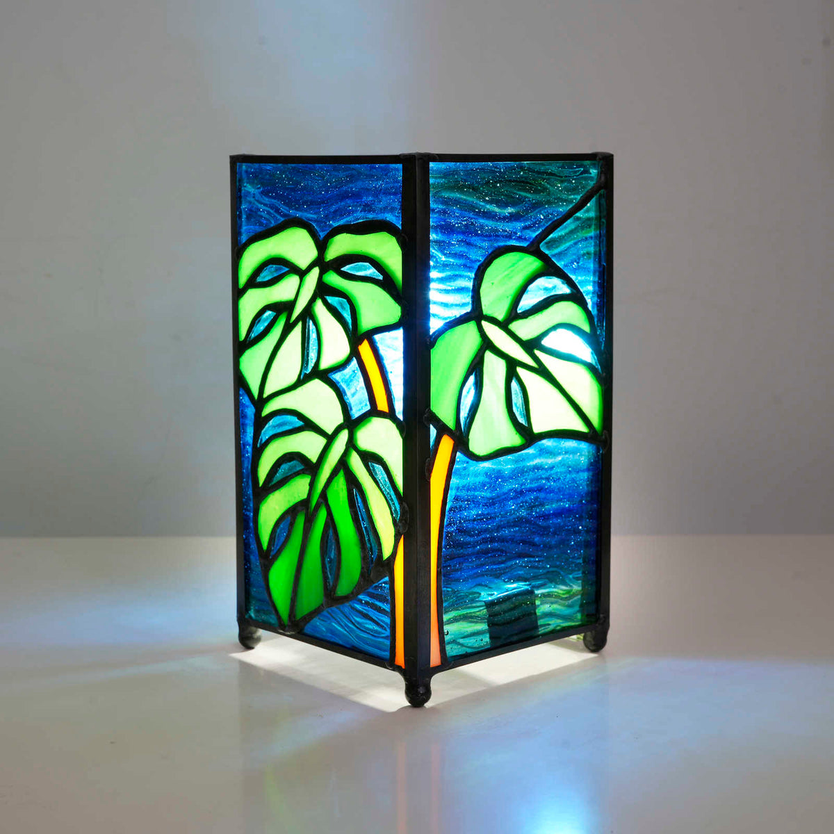 Tiffany Lamp with Green and Blue Monstera Leaves
