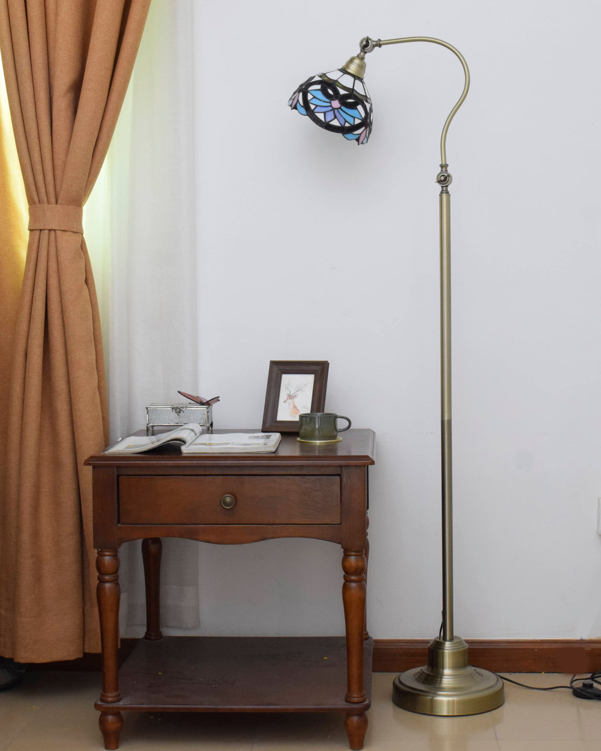 Tiffany Curved Floor Lamp in Antique Brass